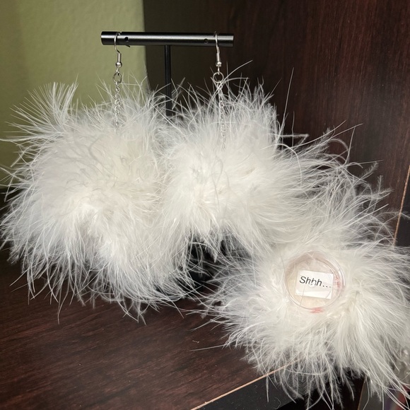 BrittsBlossoms Fluff White Feather Stash Earrings - Picture 2 of 2
